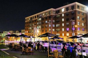 Outdoor Dining at Esquina Latina Restaurant Lounge