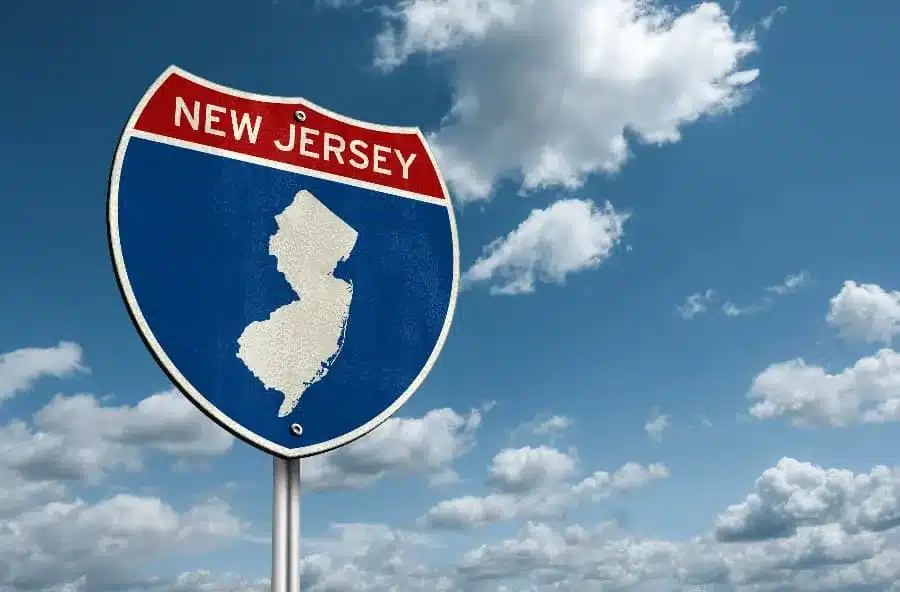 Interstate sign with New Jersey state silhouette
